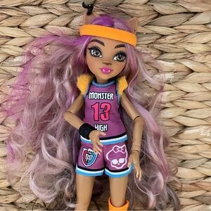 Monster High Generation 3 Ghoul Spirit Sports Theme 2021-22 Clawdeen Wolf‎ Doll